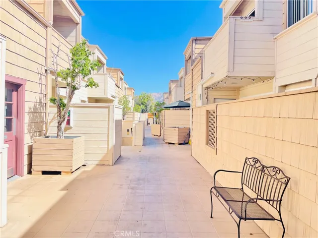 Front Quiet Courtyard~ Only 28 Units