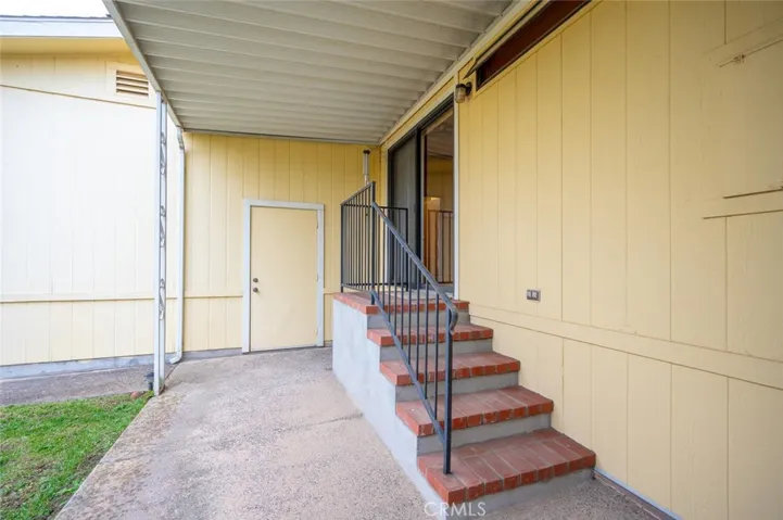 SIDE ENTRANCE