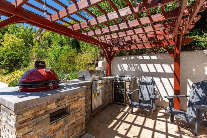1409 Los Amigos Avenue, Simi Valley, California 93065