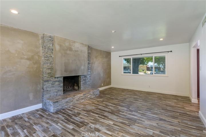 1409 Los Amigos Avenue, Simi Valley, California 93065