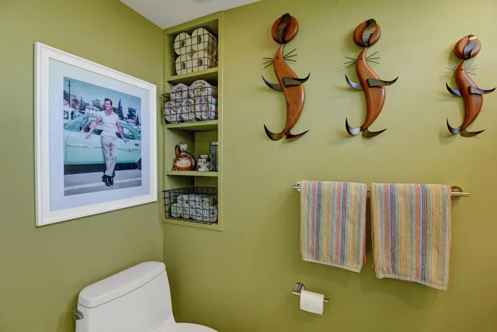 PRIMARY BATH CORNER MLS
