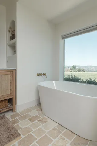 24385 Fuerte Rd., Temecula, California 92590