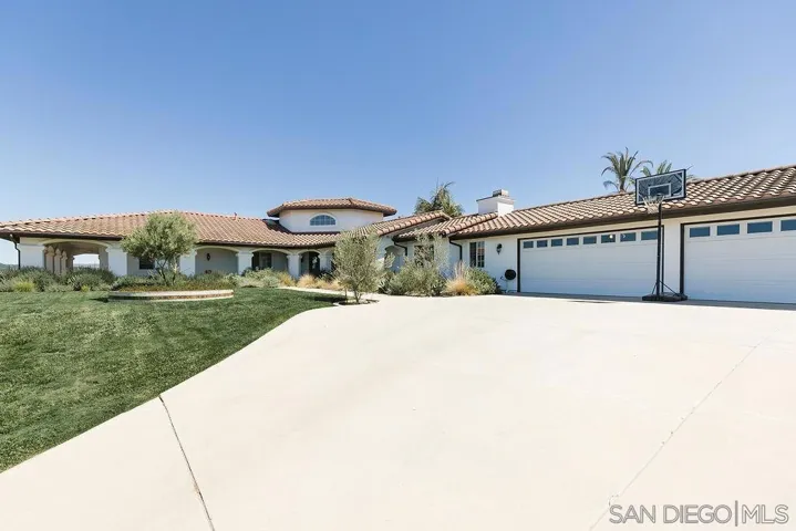 24385 Fuerte Rd., Temecula, California 92590
