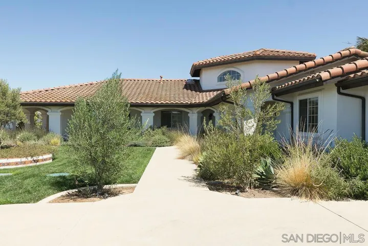 24385 Fuerte Rd., Temecula, California 92590