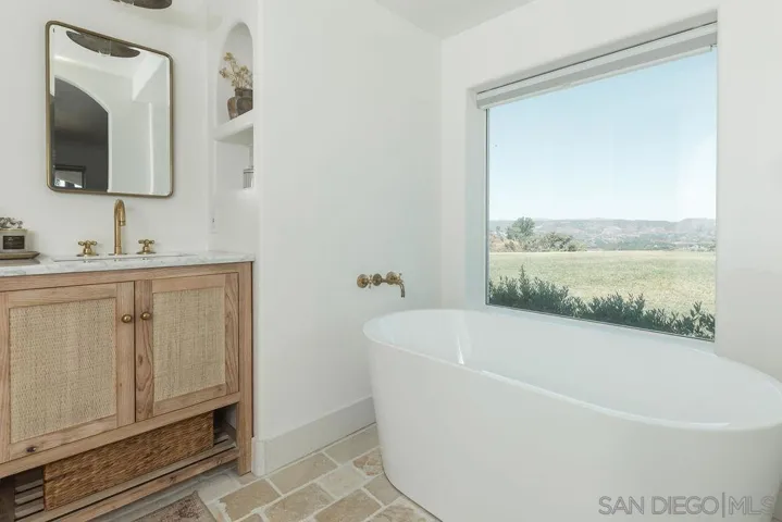 24385 Fuerte Rd., Temecula, California 92590