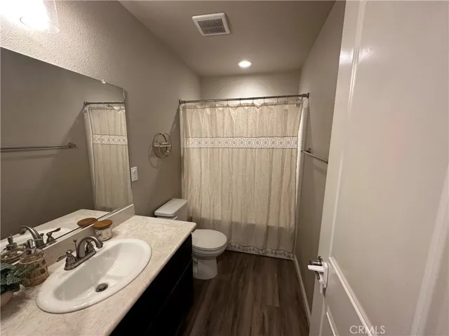 Upstairs hall bathroom.