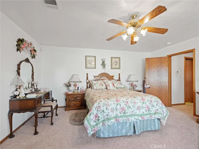13428 Farmington Street, Oak Hills, California 92344