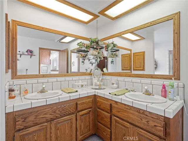 Double sink