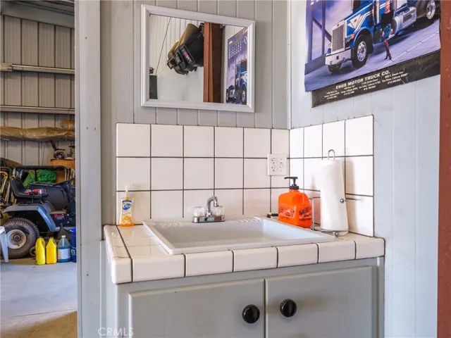 Workshop sink
