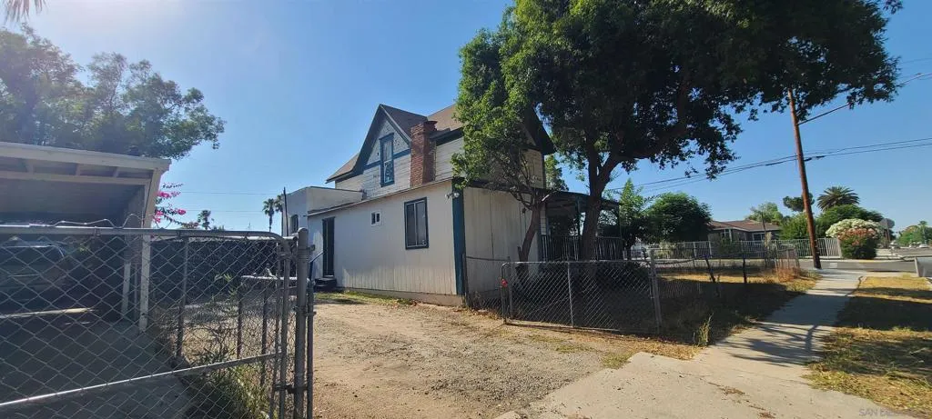 602 S C St, Perris, California 92570