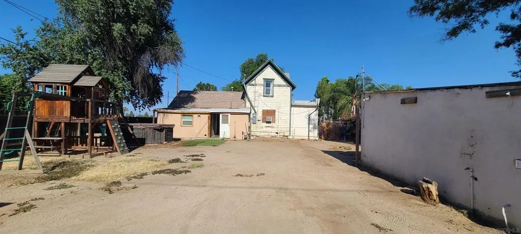602 S C St, Perris, California 92570