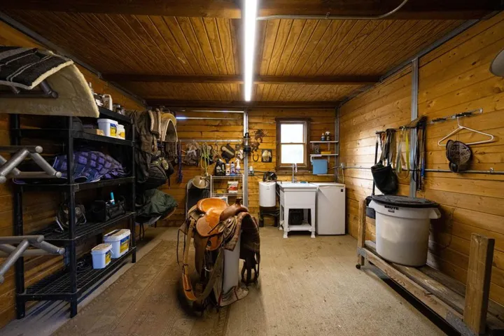 54-web-or-mls-JM_ToolBox_OPMG_0823_054
