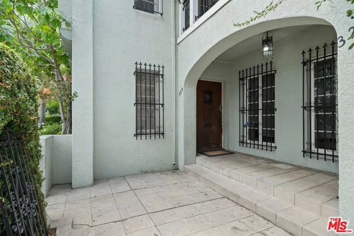 325 N Mansfield Avenue, Los Angeles, California 90036