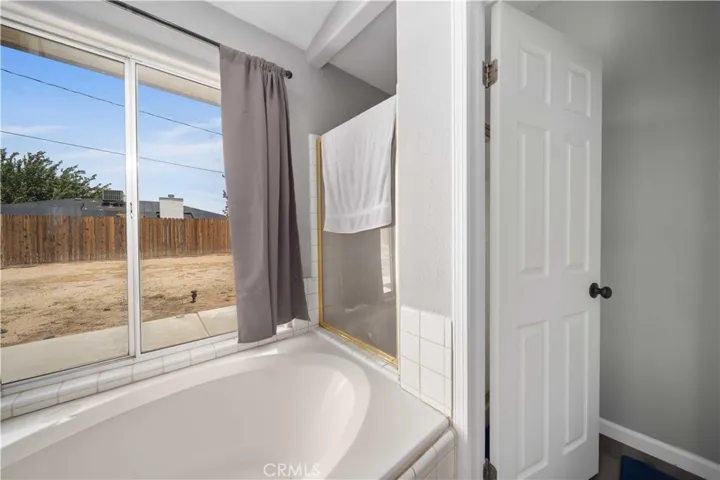 8825 Peach Avenue, California City, California 93505