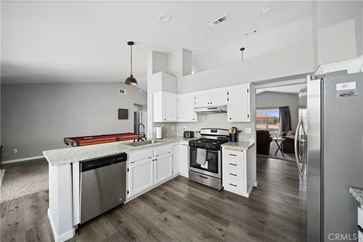8825 Peach Avenue, California City, California 93505
