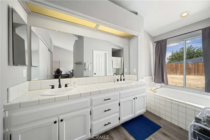 8825 Peach Avenue, California City, California 93505