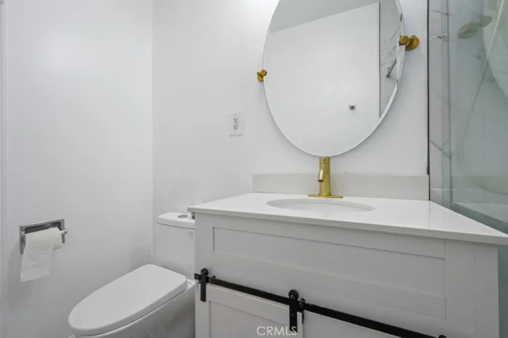 6960 Encino, Lake Balboa, California 91406