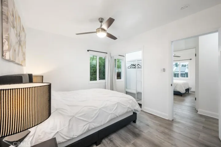 6960 Encino, Lake Balboa, California 91406