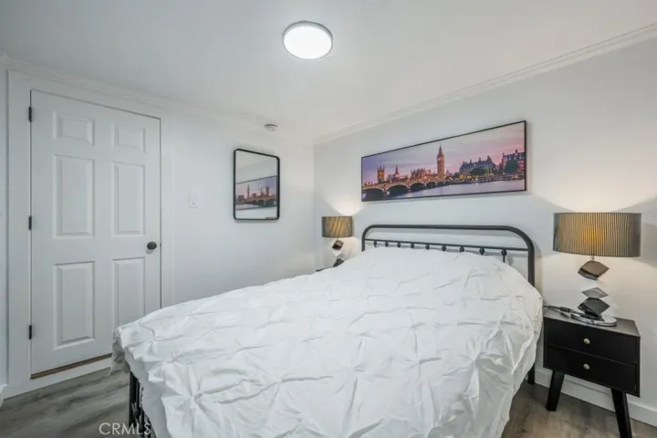 6960 Encino, Lake Balboa, California 91406