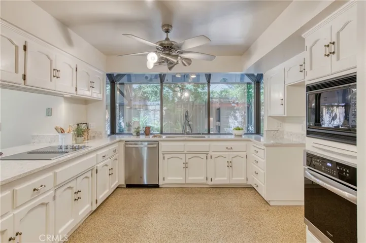 2727 W Bluff Avenue Unit 114, Fresno, California 93711