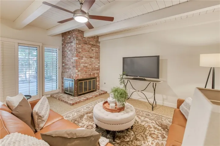2727 W Bluff Avenue Unit 114, Fresno, California 93711
