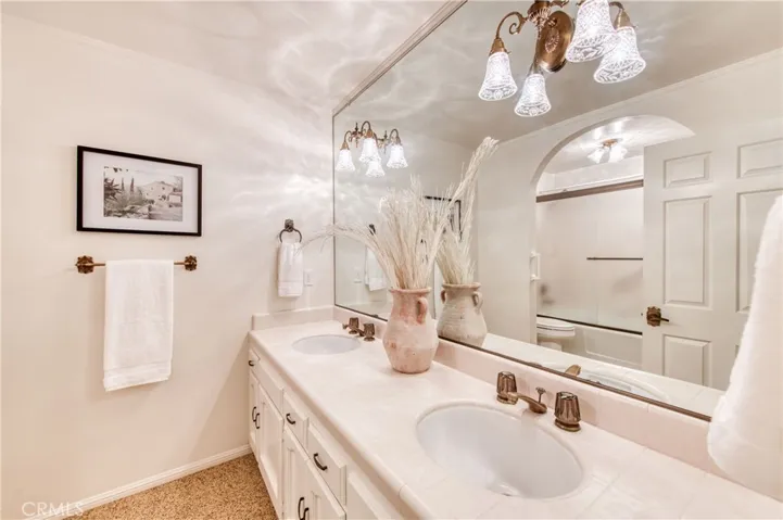 2727 W Bluff Avenue Unit 114, Fresno, California 93711