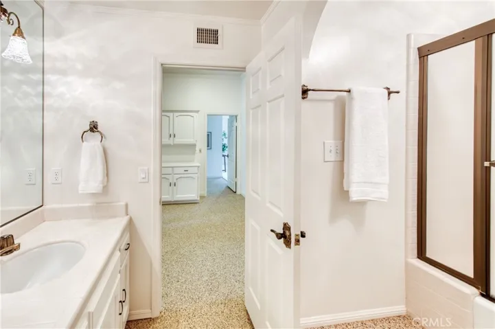2727 W Bluff Avenue Unit 114, Fresno, California 93711