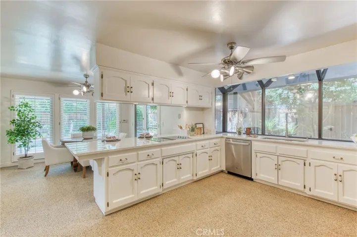 2727 W Bluff Avenue Unit 114, Fresno, California 93711
