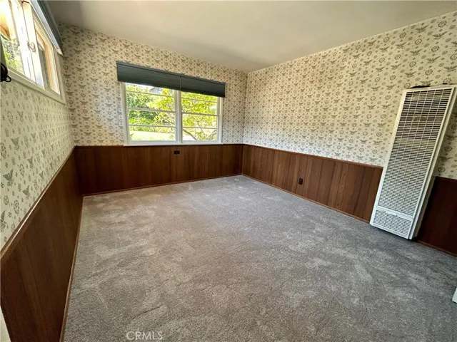 Bedroom 3 with new carpet