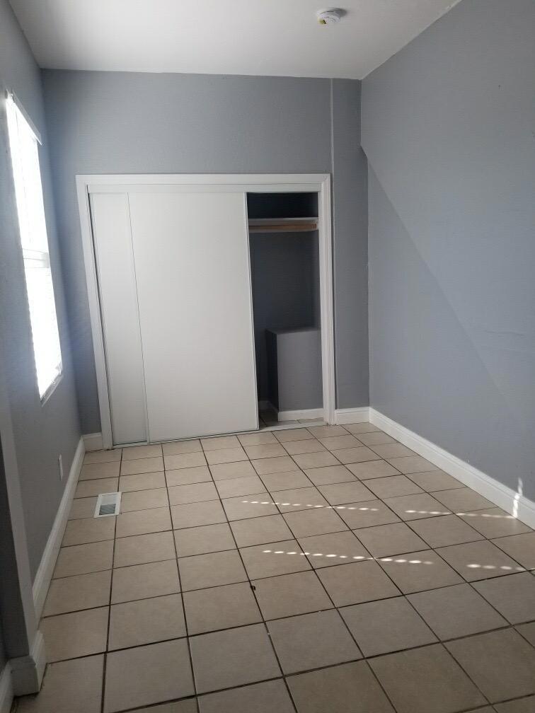 93209322 Mac Arthur Blvd, Oakland, California 94605 home-pic-4