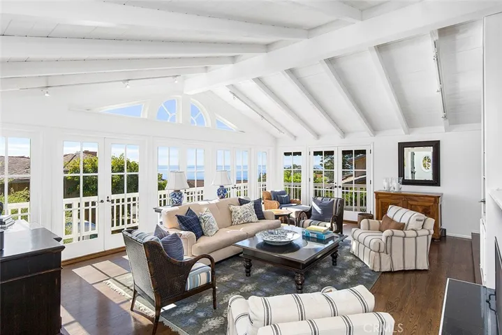 806 Emerald Bay, Laguna Beach, California 92651