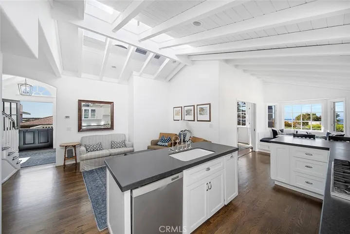 806 Emerald Bay, Laguna Beach, California 92651