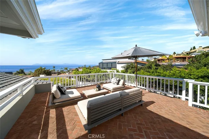 806 Emerald Bay, Laguna Beach, California 92651