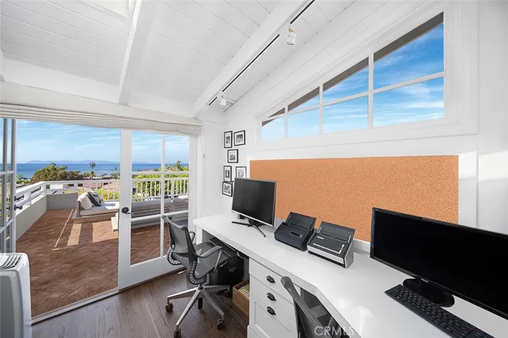 806 Emerald Bay, Laguna Beach, California 92651