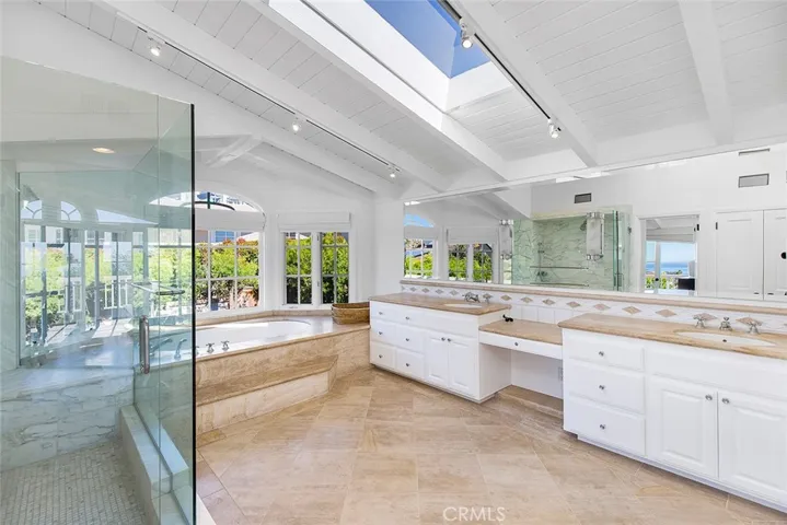 806 Emerald Bay, Laguna Beach, California 92651
