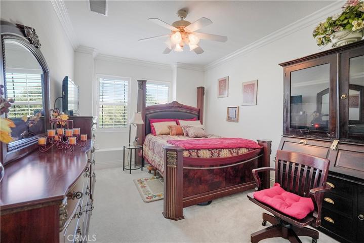 Additional bedroom