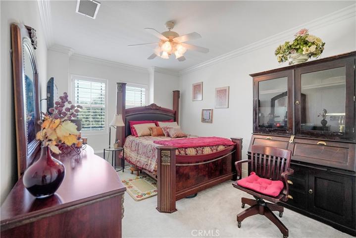 Additional bedroom