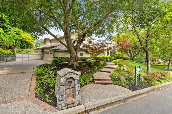 2 Blackhawk Club Court, Danville, California 94506
