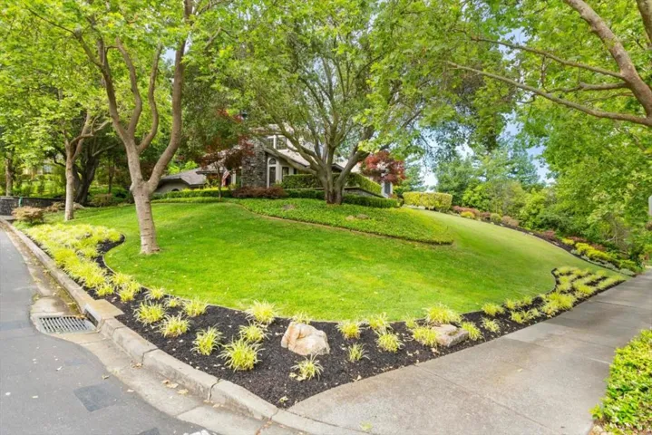 2 Blackhawk Club Court, Danville, California 94506
