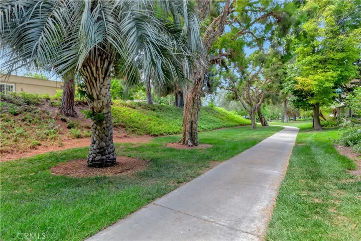 76 Calle Aragon Unit H, Laguna Woods, California 92637