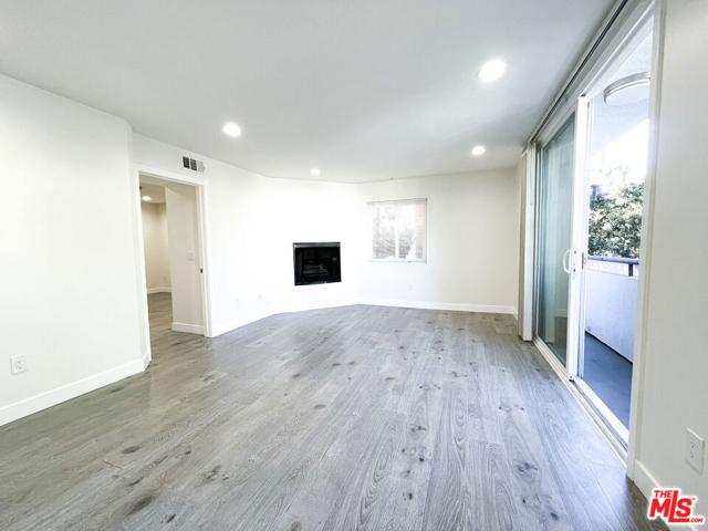 1943 Tamarind Avenue Unit 104, Los Angeles, California 90068