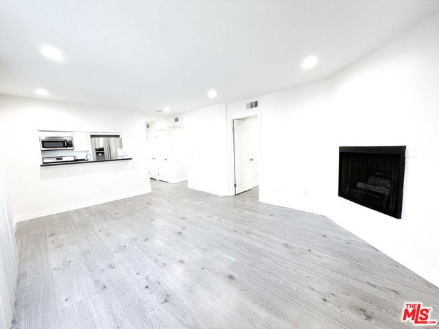 1943 Tamarind Avenue Unit 104, Los Angeles, California 90068