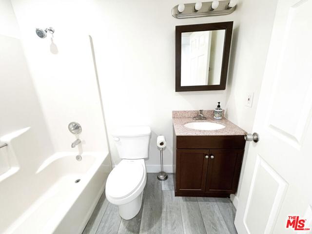1943 Tamarind Avenue Unit 104, Los Angeles, California 90068