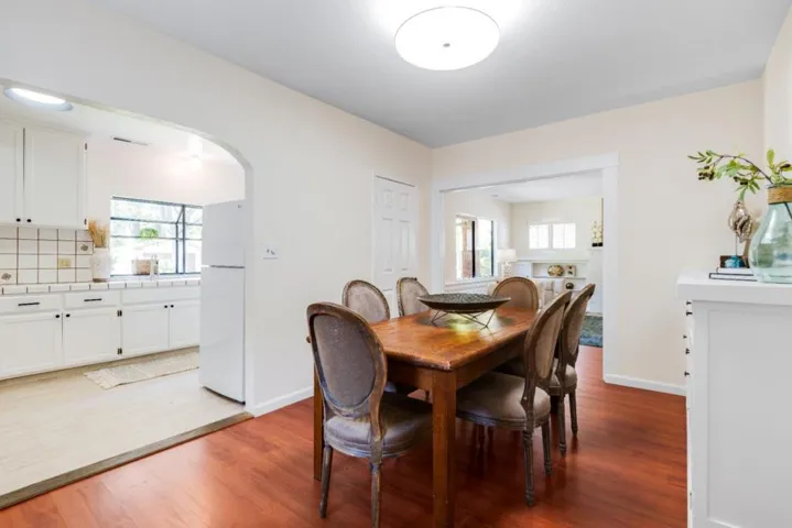 727729 Middlefield Road, Palo Alto, California 94301
