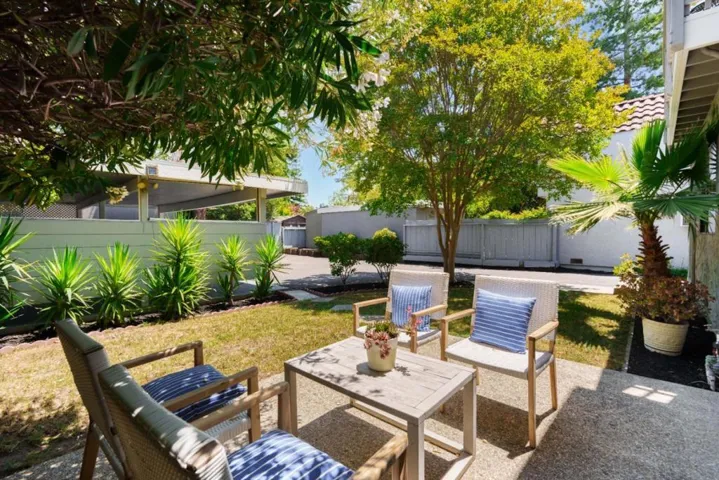 727729 Middlefield Road, Palo Alto, California 94301