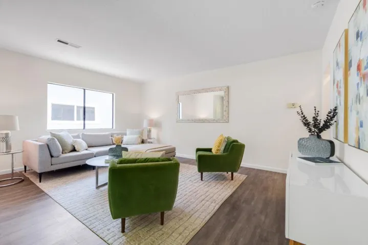 727729 Middlefield Road, Palo Alto, California 94301