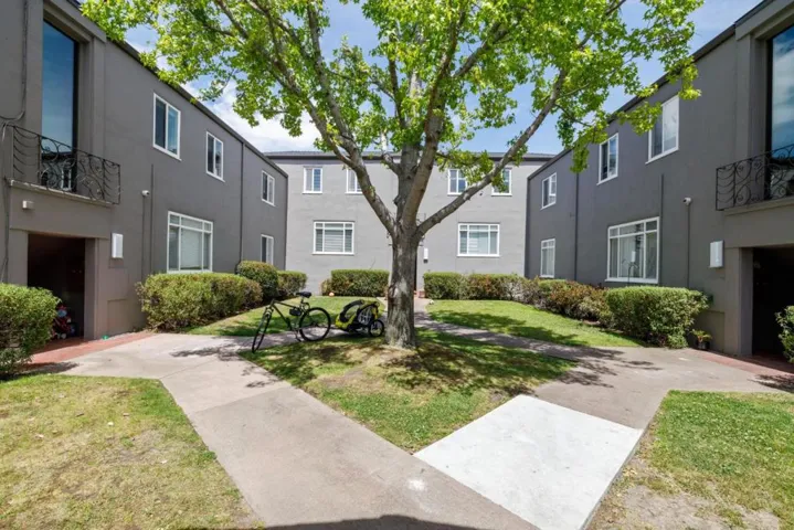 970 Magnolia Avenue, Millbrae, California 94030