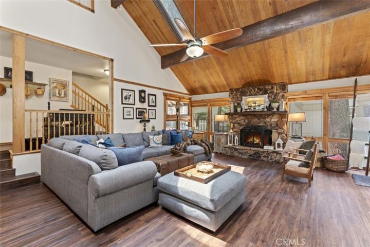 A capacious and generous room designed for both relaxing and entertaining.