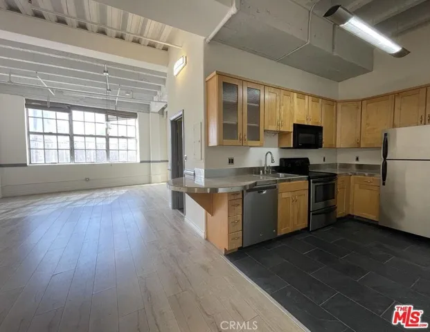 312 W 5th Street 902, Los Angeles, California 90013