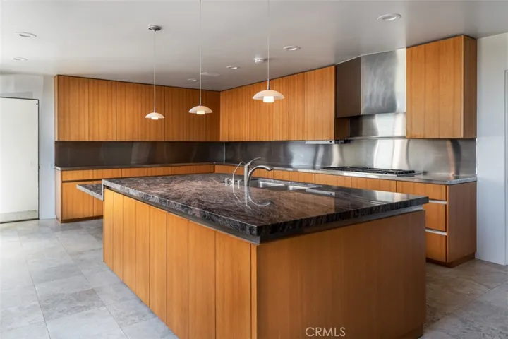 810 Emerald Bay, Laguna Beach, California 92651